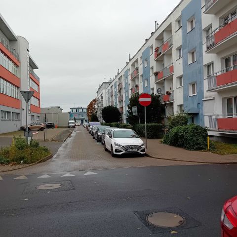 Mieszkanie 3-pokojowe Poznań Raszyn, ul. Brzeźnicka. Zdjęcie 1