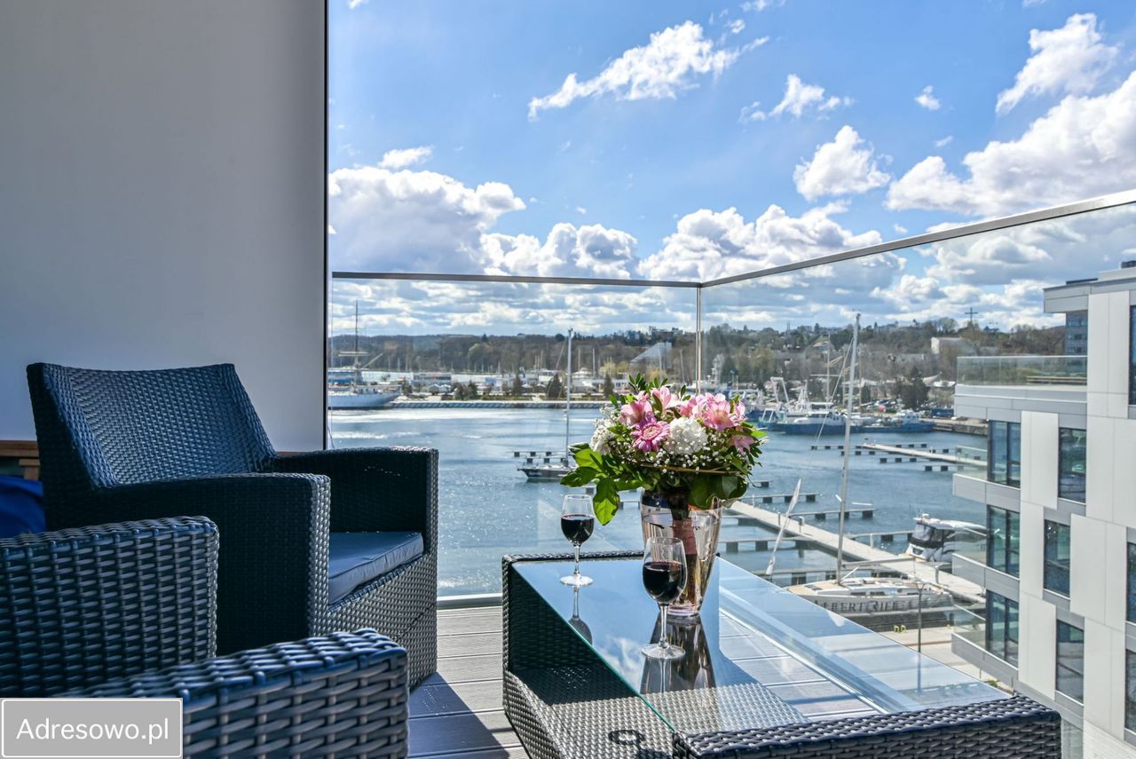 Mieszkanie 3-pokojowe Gdynia Śródmieście, ul. Arkadiusza Rybickiego. Zdjęcie 8