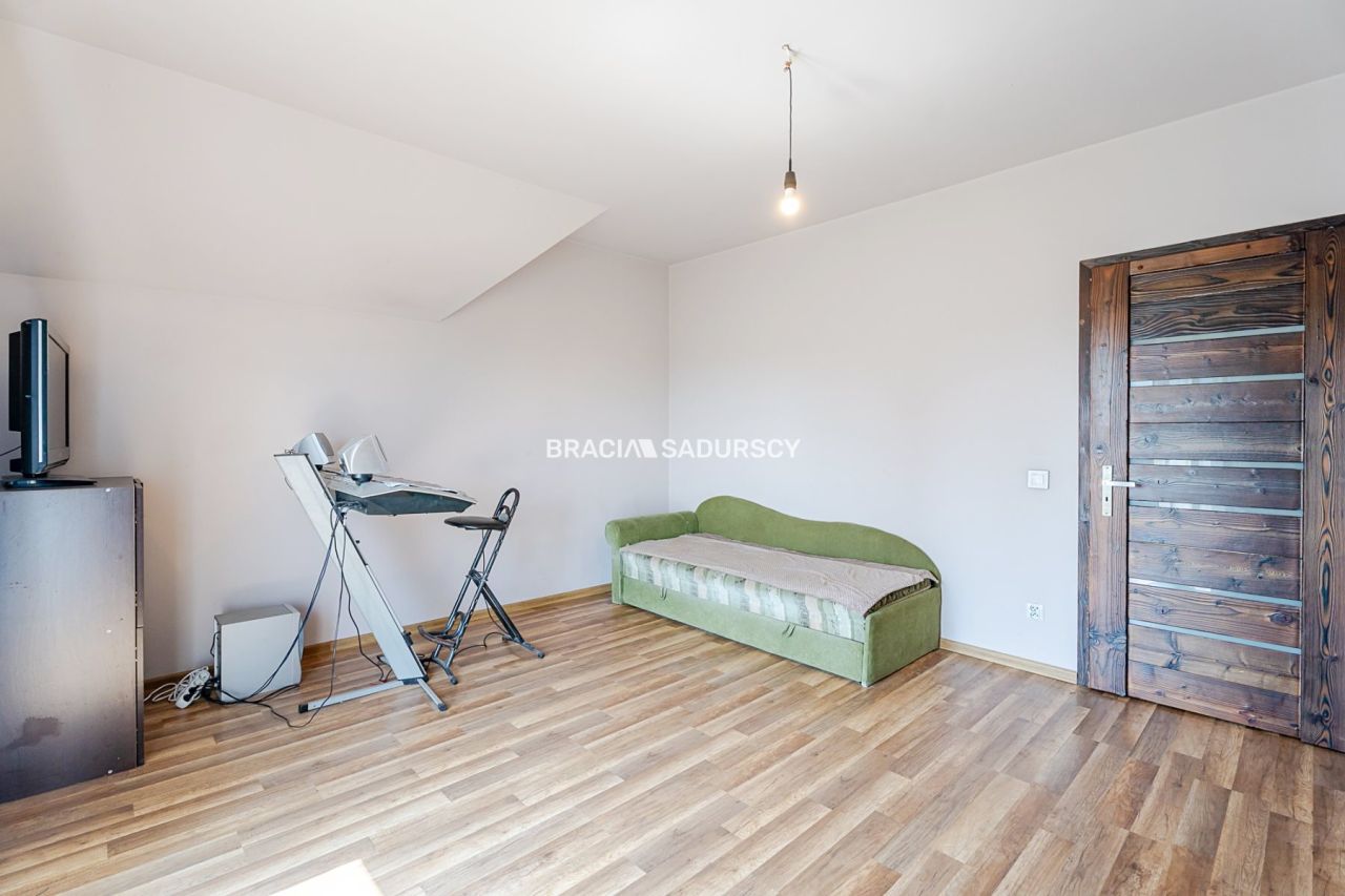dom wolnostojący, 5 pokoi Polanowice. Zdjęcie 38