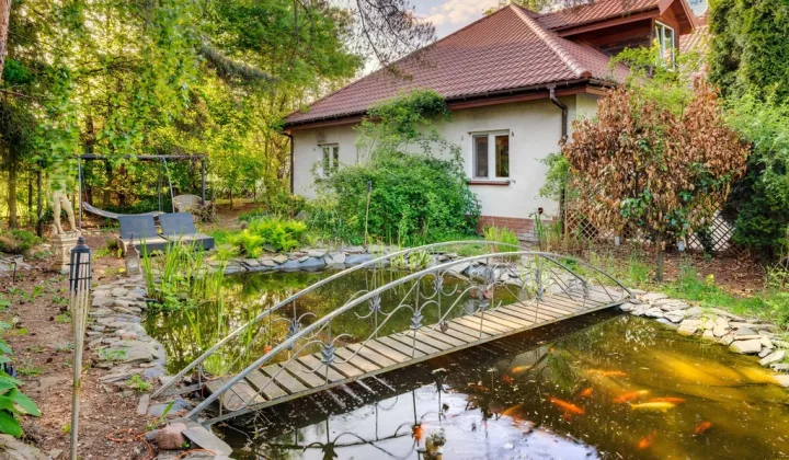 dom wolnostojący, 7 pokoi Nieporęt, ul. Małołęcka