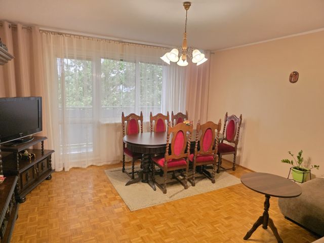 Mieszkanie 4-pokojowe Poznań, os. Stefana Batorego. Zdjęcie 1