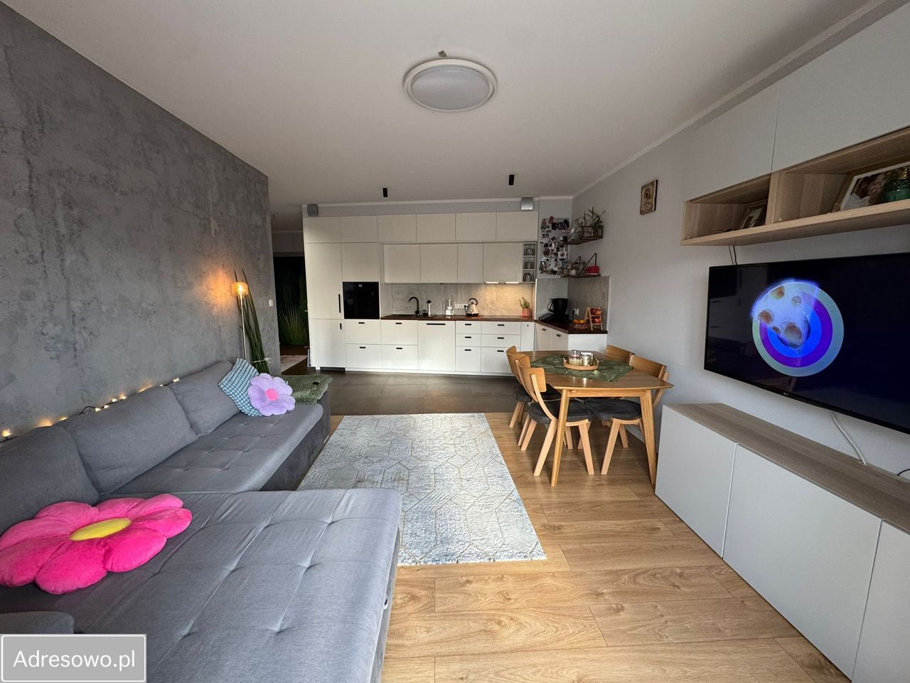 Mieszkanie 4-pokojowe Wrocław Maślice, ul. Królewiecka. Zdjęcie 1