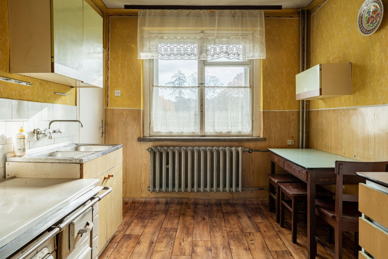 dom wolnostojący, 4 pokoje Golasowice. Zdjęcie 3