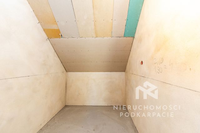 dom wolnostojący, 5 pokoi Nowy Borek. Zdjęcie 22