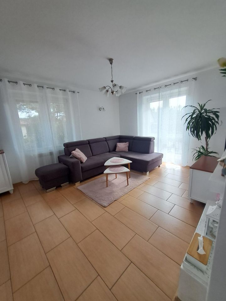 dom wolnostojący, 5 pokoi Dąbrówka-Ług, ul. Bajkowa. Zdjęcie 5