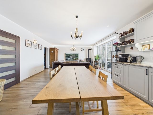 dom wolnostojący, 6 pokoi Warkałki. Zdjęcie 5