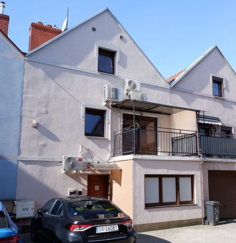 kamienica Rawicz, ul. 3 Maja. Zdjęcie 1