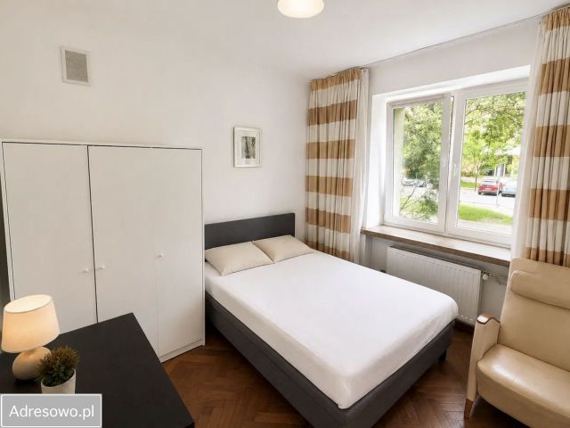 Mieszkanie 4-pokojowe Warszawa Mokotów, ul. Obrzeżna. Zdjęcie 1