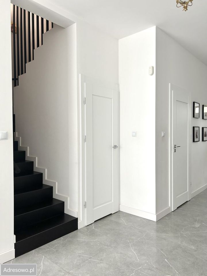 dom szeregowy, 5 pokoi Legionowo Centrum, ul. Stefana Czarnieckiego. Zdjęcie 4