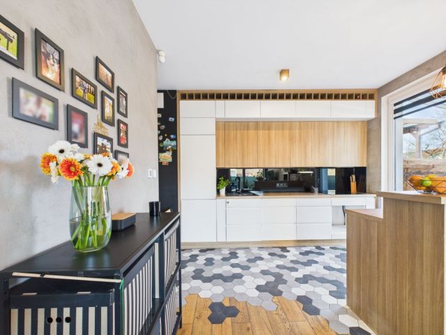 Mieszkanie 3-pokojowe Zamienie, ul. Waniliowa. Zdjęcie 2