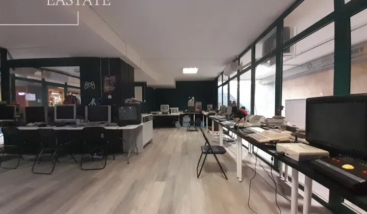 Lokal Warszawa Śródmieście, al. Niepodległości