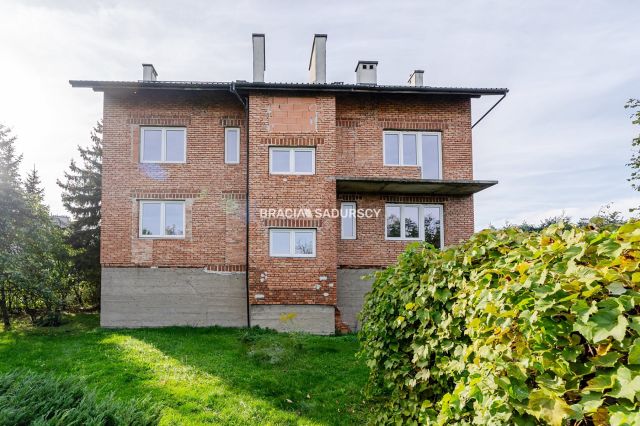 dom wolnostojący, 11 pokoi Kraków Dębniki, ul. Aleksandra Zelwerowicza. Zdjęcie 2