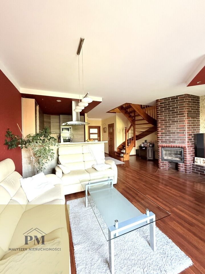 dom szeregowy, 4 pokoje Koszalin. Zdjęcie 2