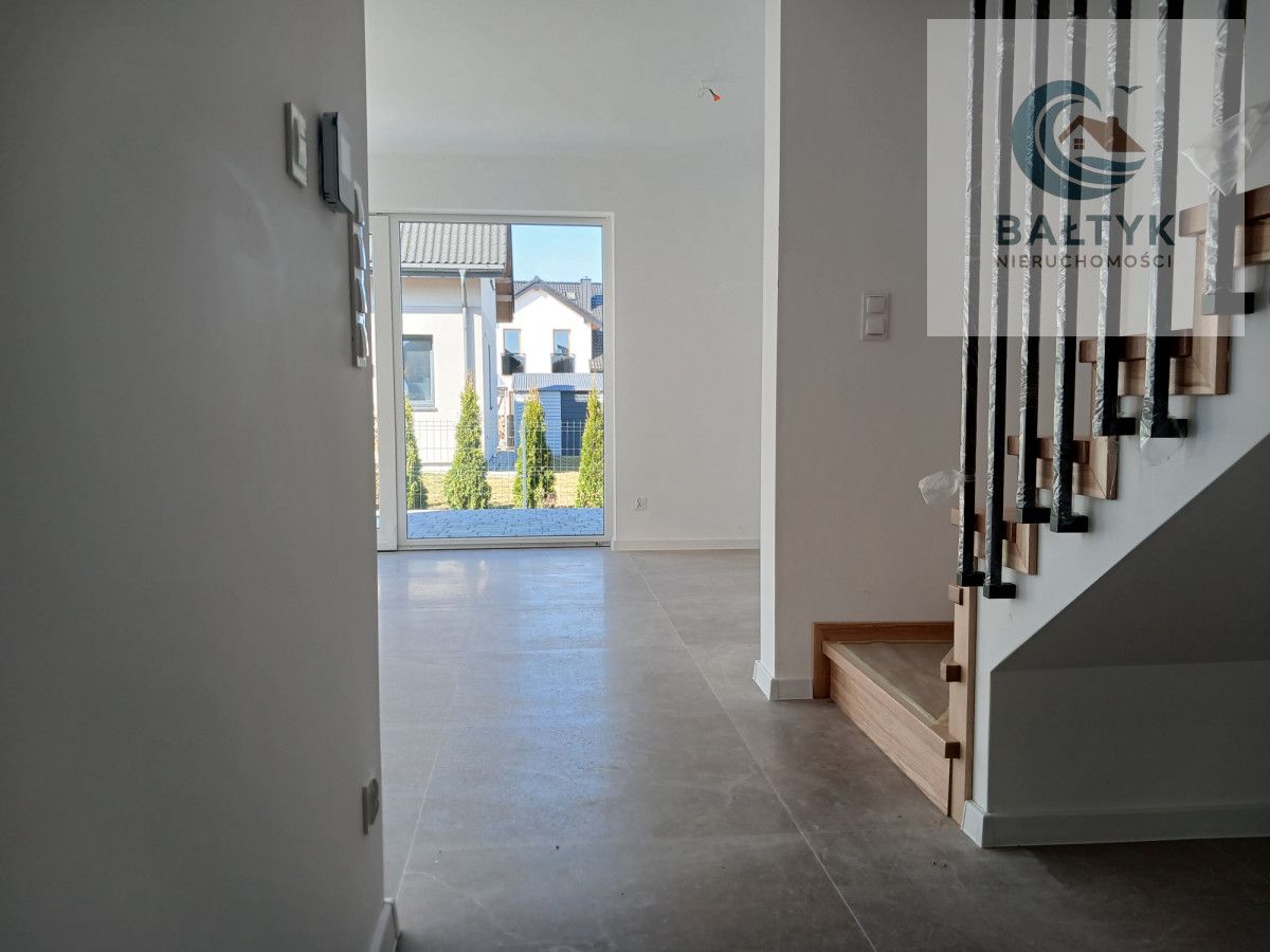 dom wolnostojący, 5 pokoi Luzino. Zdjęcie 5