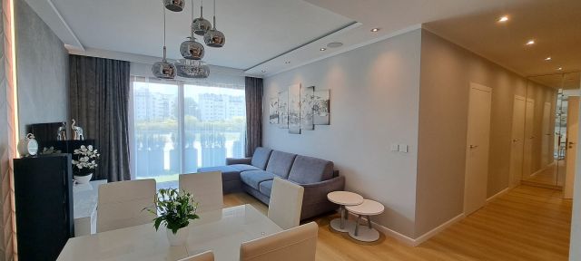 Mieszkanie 3-pokojowe Warszawa Kabaty, ul. Jerzego Iwanowa Szajnowicza. Zdjęcie 5