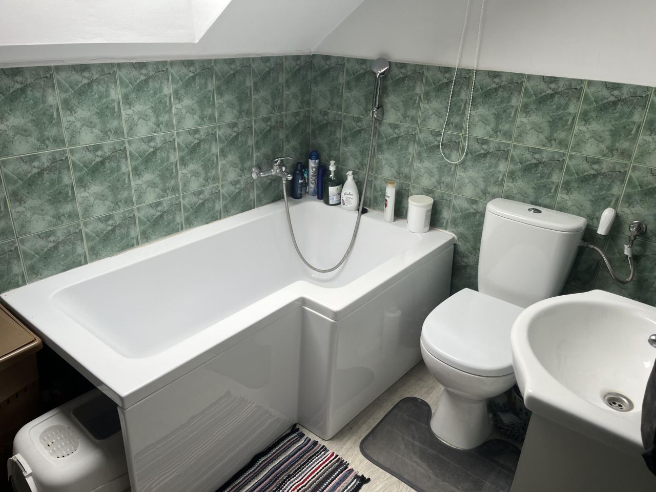 Mieszkanie 2-pokojowe Chobot. Zdjęcie 6