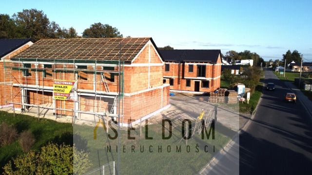 bliźniak, 5 pokoi Ozimek. Zdjęcie 7