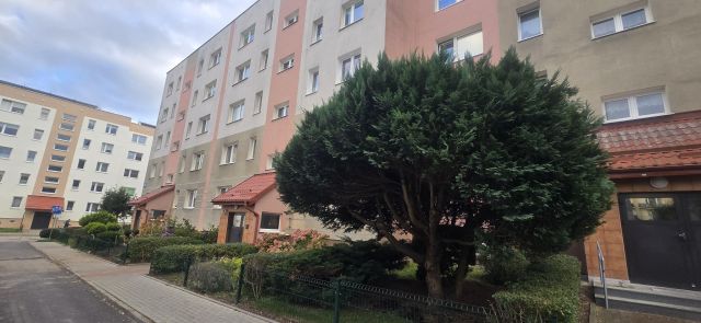 Mieszkanie 3-pokojowe Słupsk, ul. gen. Tadeusza Bora-Komorowskiego. Zdjęcie 1