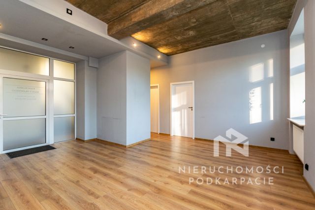 Biuro Rzeszów Śródmieście, ul. Henryka Jakuba Kreczmera. Zdjęcie 1