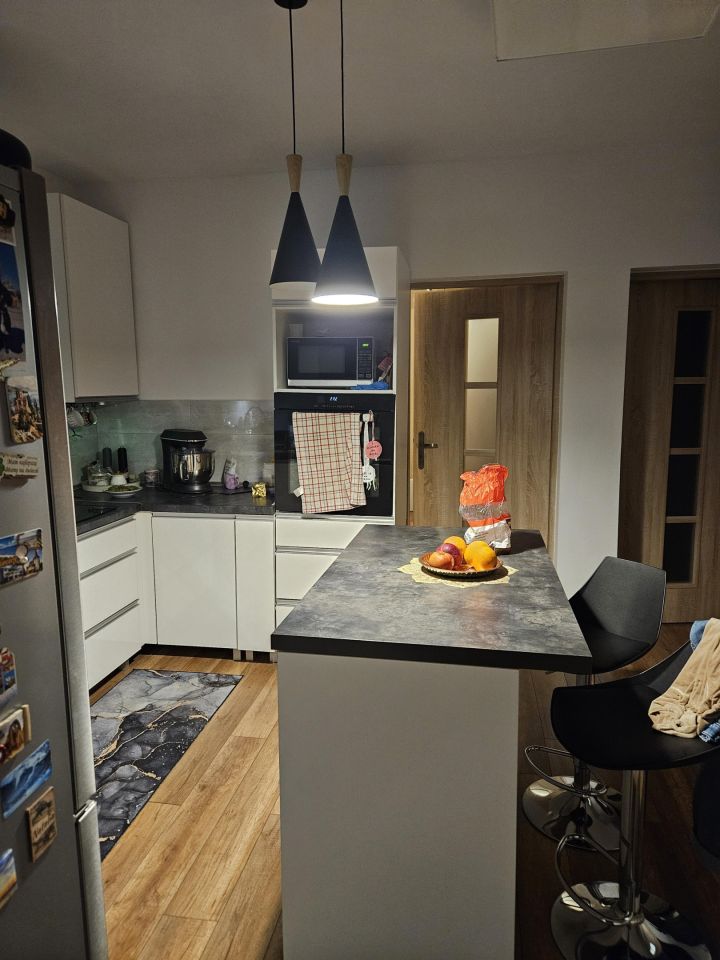 Mieszkanie 3-pokojowe Karczyce. Zdjęcie 2