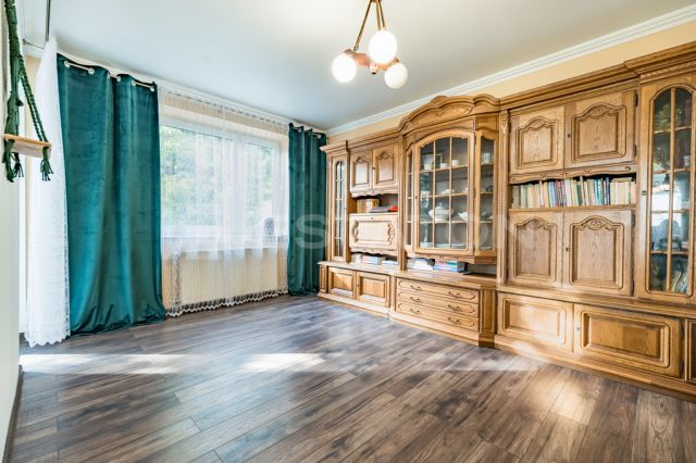 dom wolnostojący, 6 pokoi Strażów. Zdjęcie 8