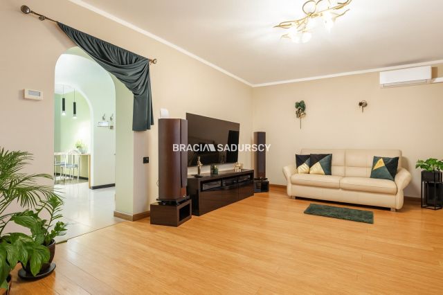 Mieszkanie 4-pokojowe Kraków Podgórze, ul. Myśliwska. Zdjęcie 2