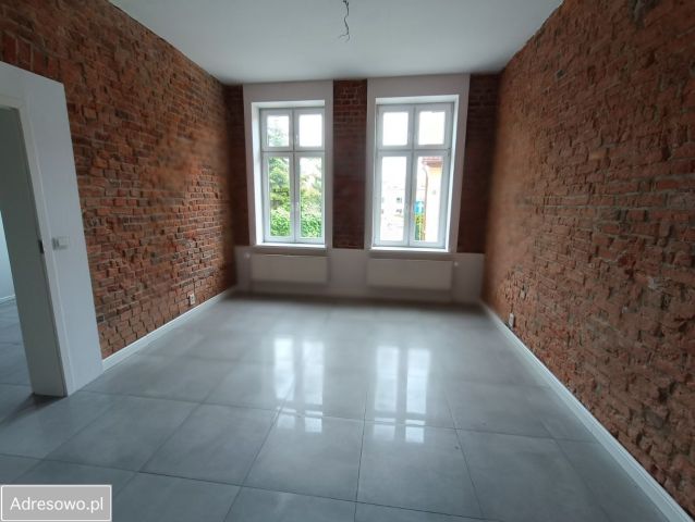 Mieszkanie 3-pokojowe Tarnowskie Góry Centrum. Zdjęcie 1