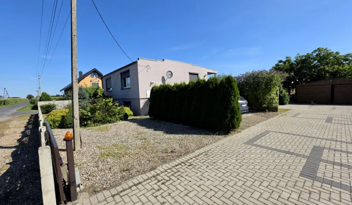 dom wolnostojący, 4 pokoje Chwalęcin