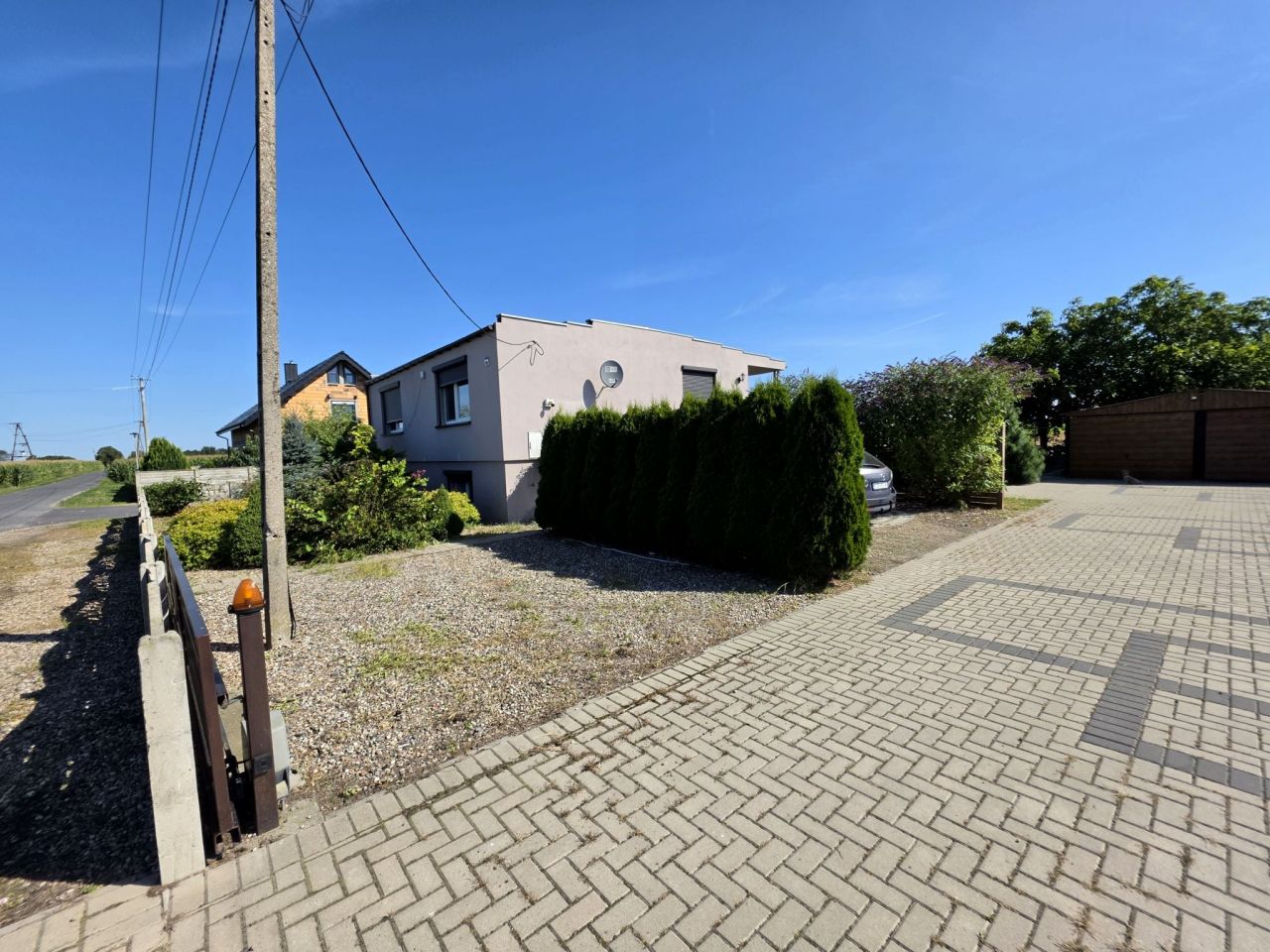 dom wolnostojący, 4 pokoje Chwalęcin. Zdjęcie 1
