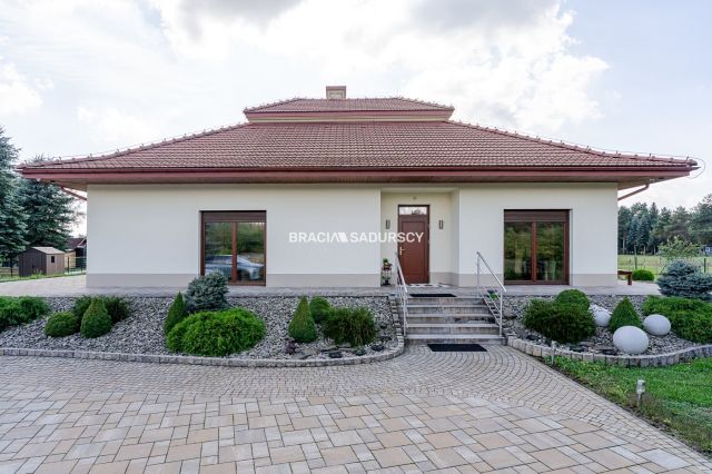 dom wolnostojący, 5 pokoi Niepołomice. Zdjęcie 4