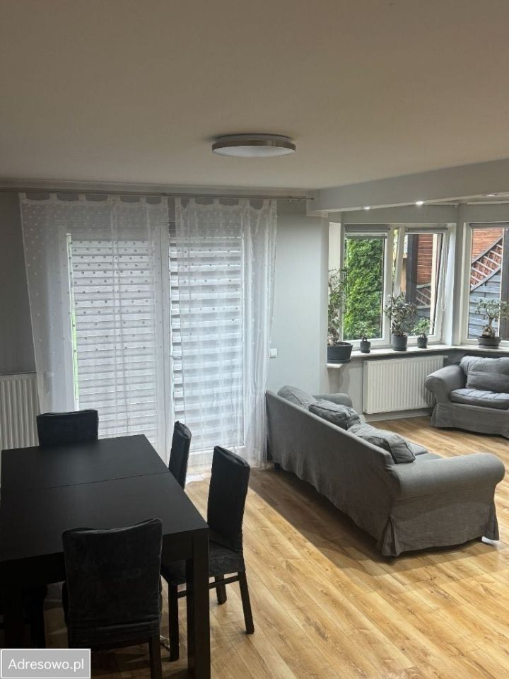 dom szeregowy, 4 pokoje Świdnik, ul. kard. Stefana Wyszyńskiego. Zdjęcie 3