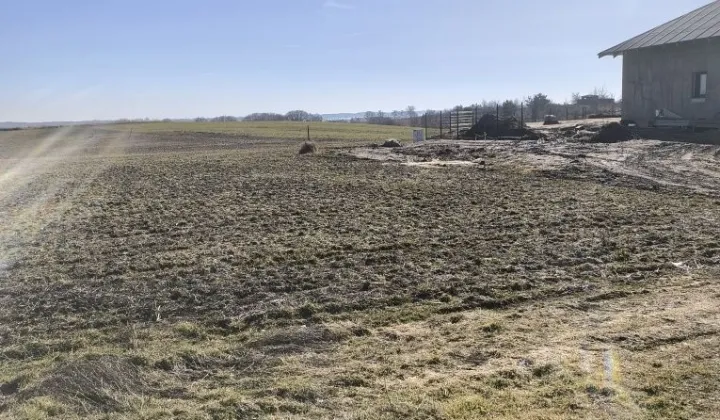 Działka rekreacyjna Powidz