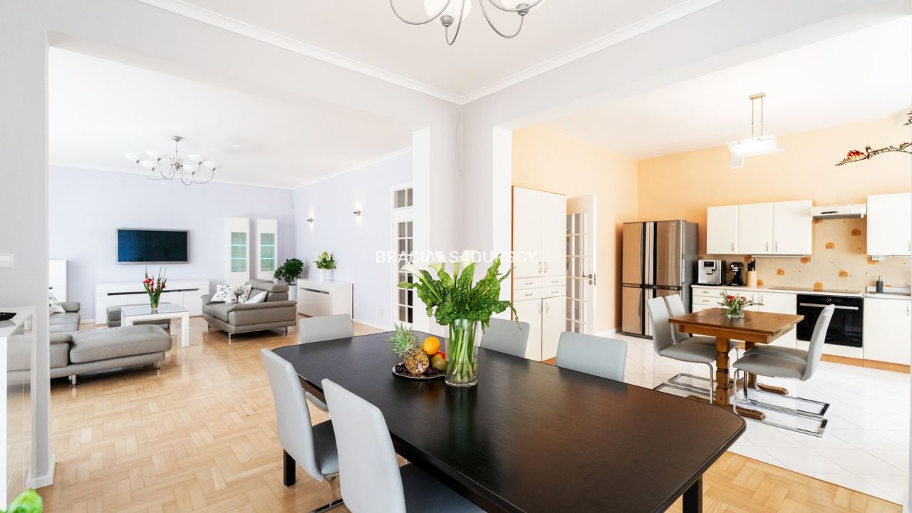 dom wolnostojący, 12 pokoi Wieliczka, ul. Jana Kochanowskiego. Zdjęcie 14