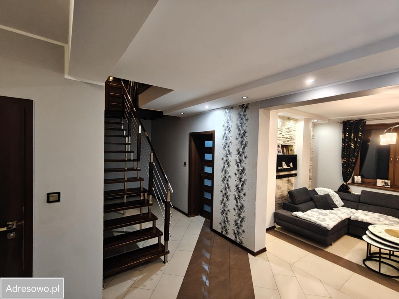 dom wolnostojący, 6 pokoi Ociąż, ul. Parkowa. Zdjęcie 2