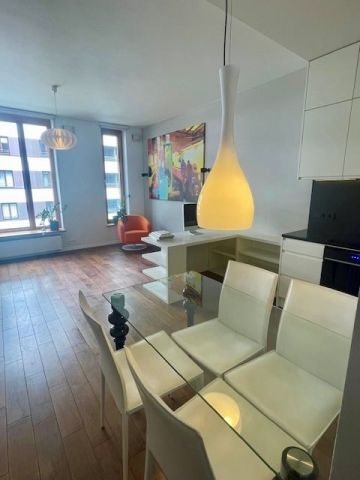 Mieszkanie 2-pokojowe Warszawa Śródmieście, ul. Stawki. Zdjęcie 2