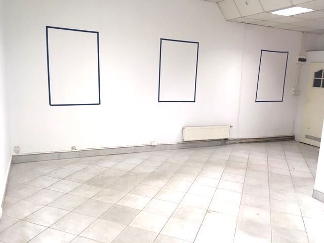 Maoin tráchtála, 50 m²