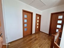 dom wolnostojący, 5 pokoi Damienice. Zdjęcie 2