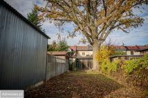 dom szeregowy, 2 pokoje Łódź Stoki, ul. Wichrowa. Zdjęcie 2