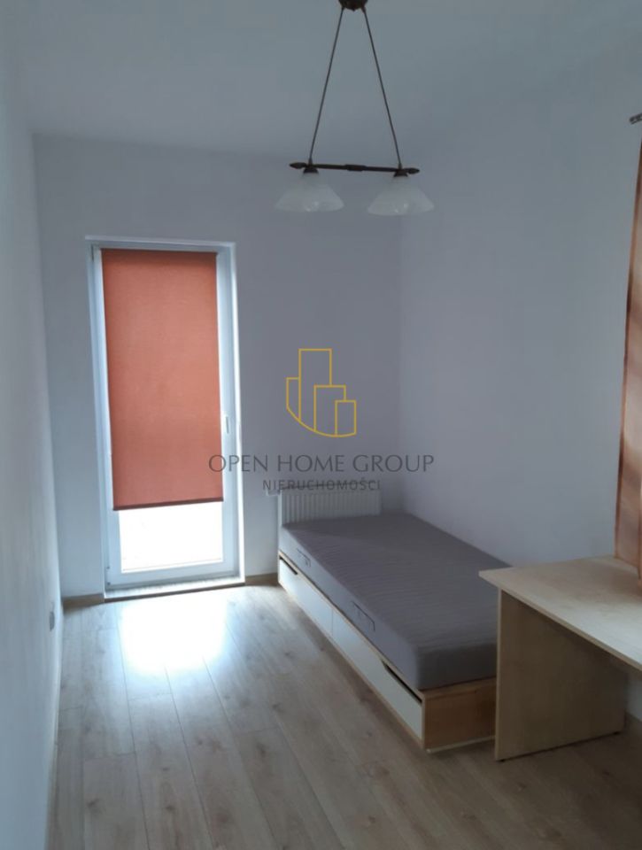 Mieszkanie 3-pokojowe Święta Katarzyna. Zdjęcie 3