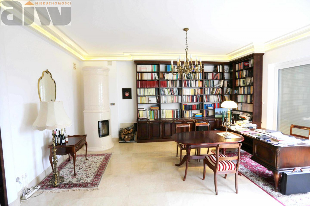 Casa, 270 m²