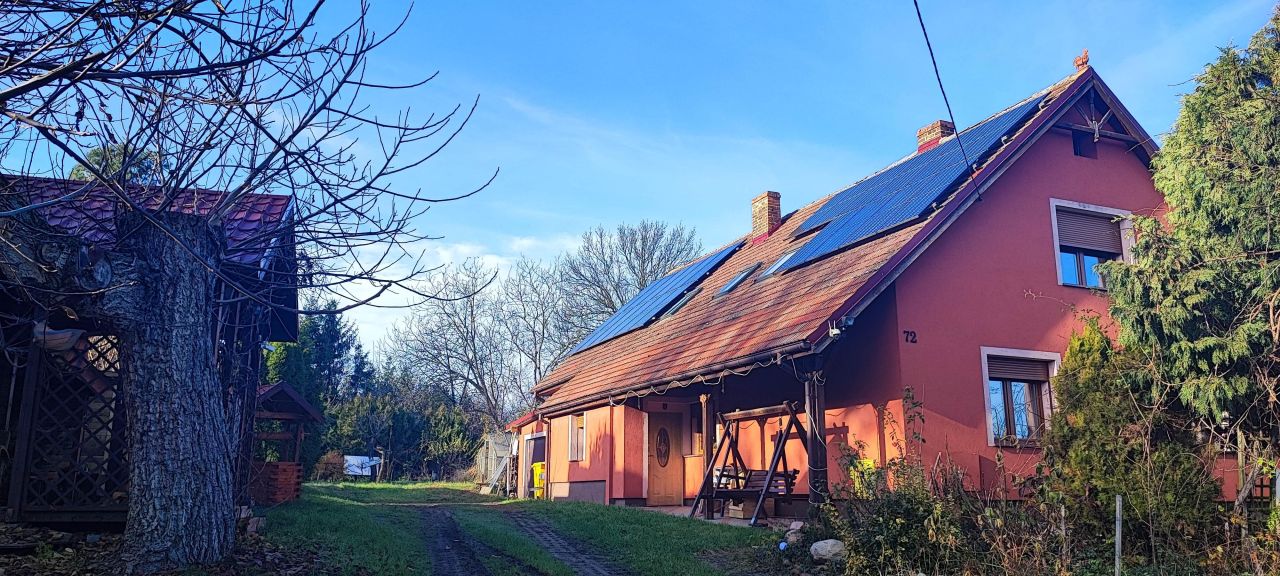 dom wolnostojący, 5 pokoi Tarnowiec. Zdjęcie 2