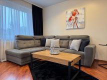 Mieszkanie 4-pokojowe Niemcz. Zdjęcie 2