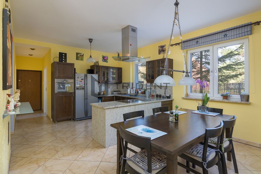 dom wolnostojący, 7 pokoi Łoś. Zdjęcie 8