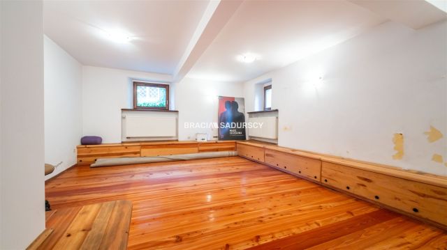 dom wolnostojący, 13 pokoi Kraków Prądnik Czerwony, ul. Pocieszka. Zdjęcie 17
