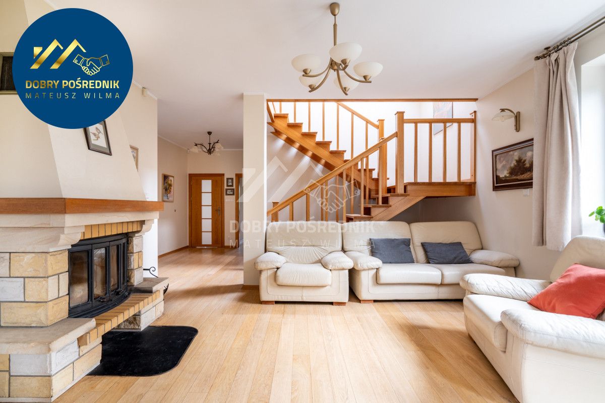 dom wolnostojący, 6 pokoi Szemud, ul. Klonowa. Zdjęcie 2