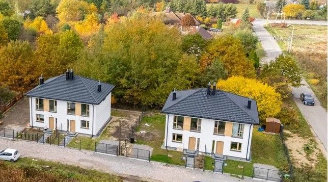 bliźniak, 4 pokoje Piaseczno, ul. Polna