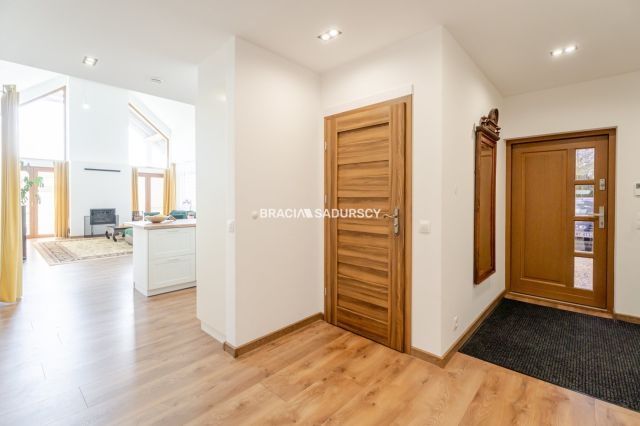 dom wolnostojący, 6 pokoi Zawada. Zdjęcie 13