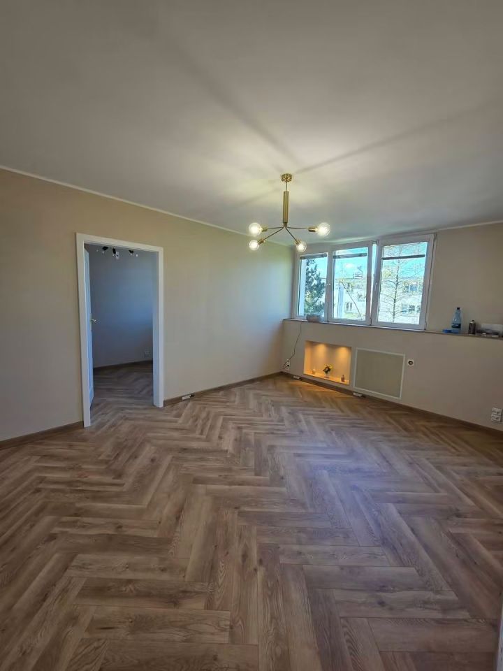 Mieszkanie 2-pokojowe Łódź Dąbrowa, ul. Juliusza Kossaka. Zdjęcie 1