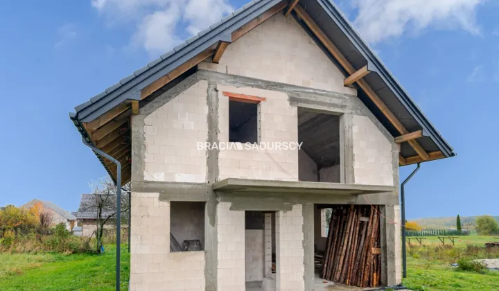 dom wolnostojący, 4 pokoje Bębło, ul. Lasek