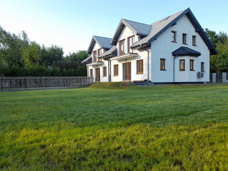 bliźniak, 5 pokoi Wiązowna, Dworska